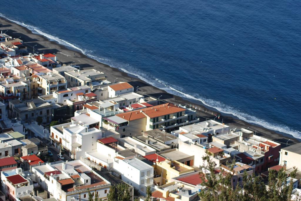Vulcanoconsult Appartamenti Spiaggia Lipari  Exterior photo